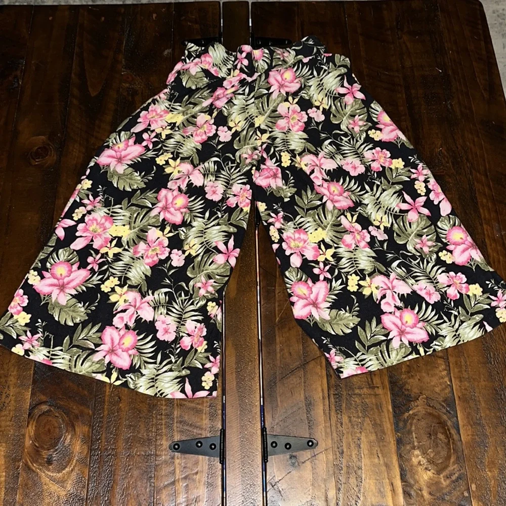 Girls Shirt & Capri Set